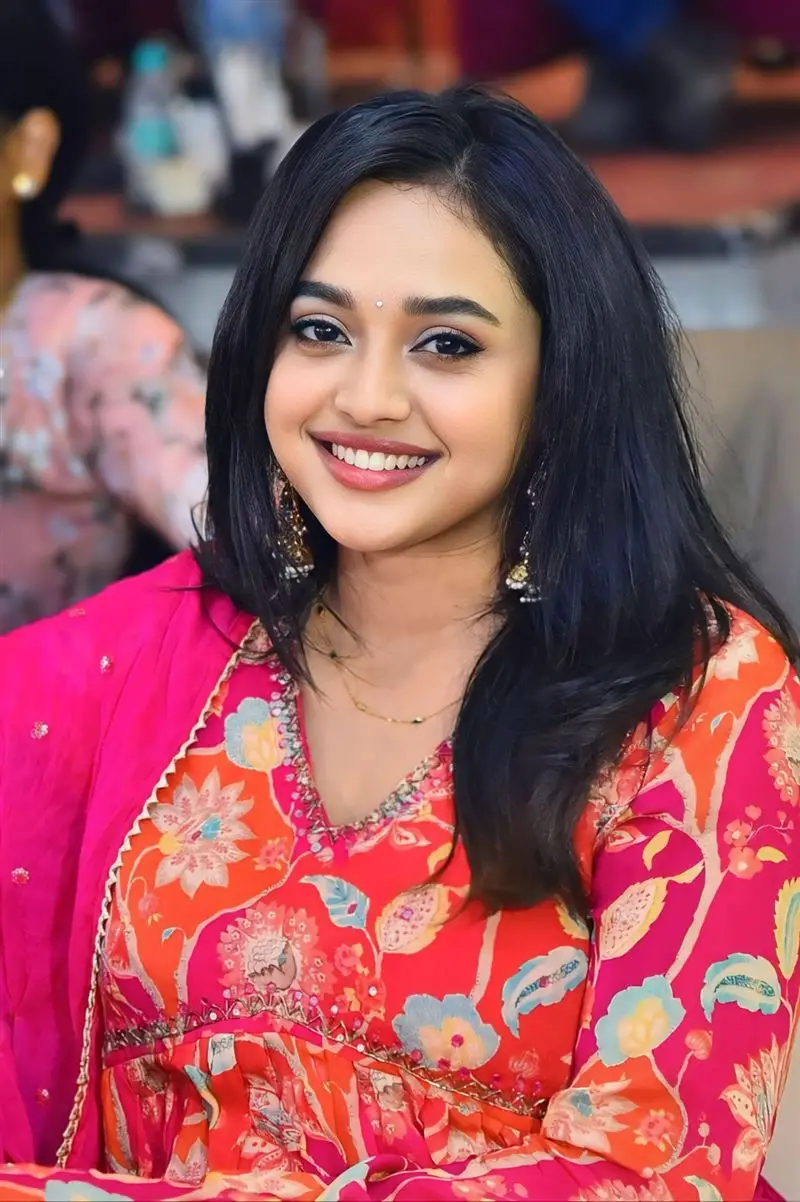 Yasha Shivakumar at Vey Dharuvey Movie Pre Release Event